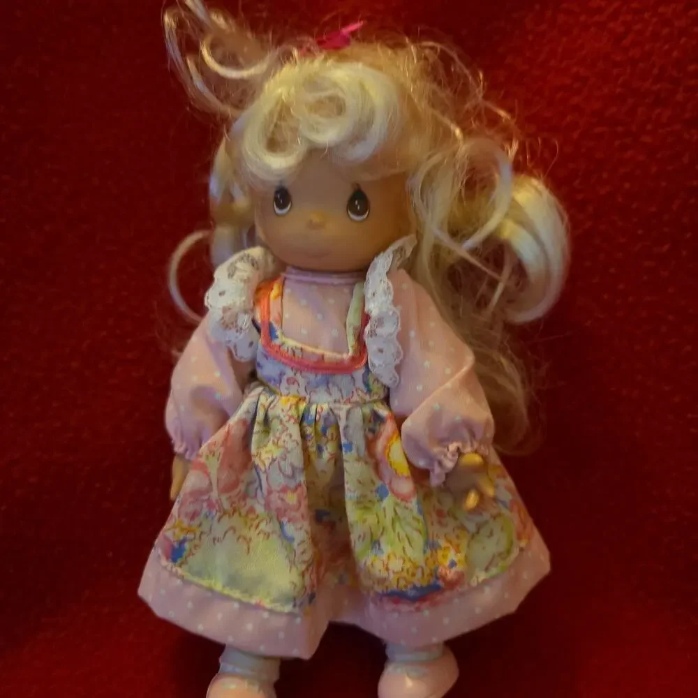 Vintage 2000 Precious Moments 5” doll.
